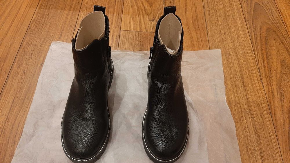 Botas de menina com fecho