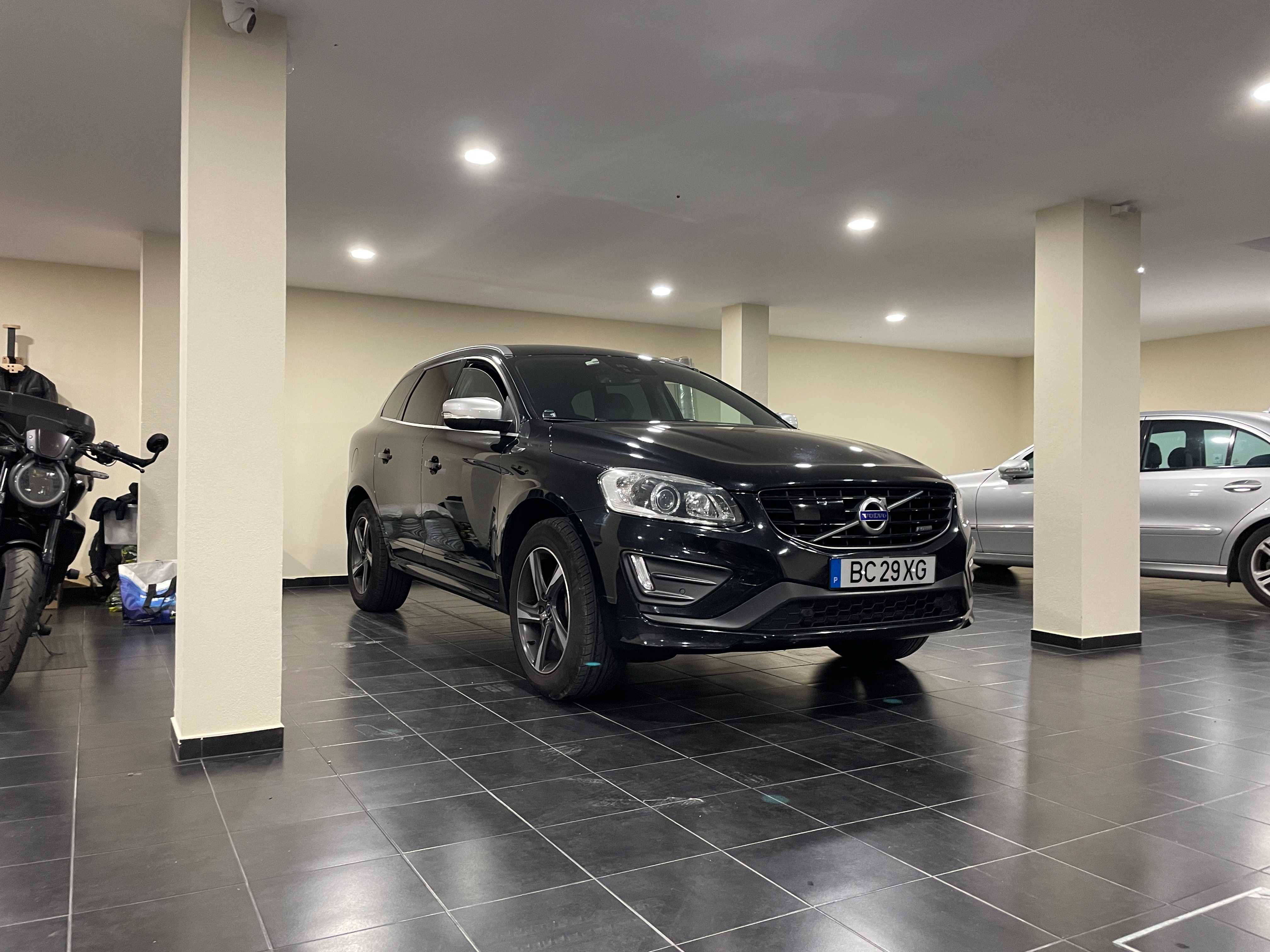 Volvo XC60 R-Design D4 2.0 Diesel 190CV automático FULL EXTRAS
