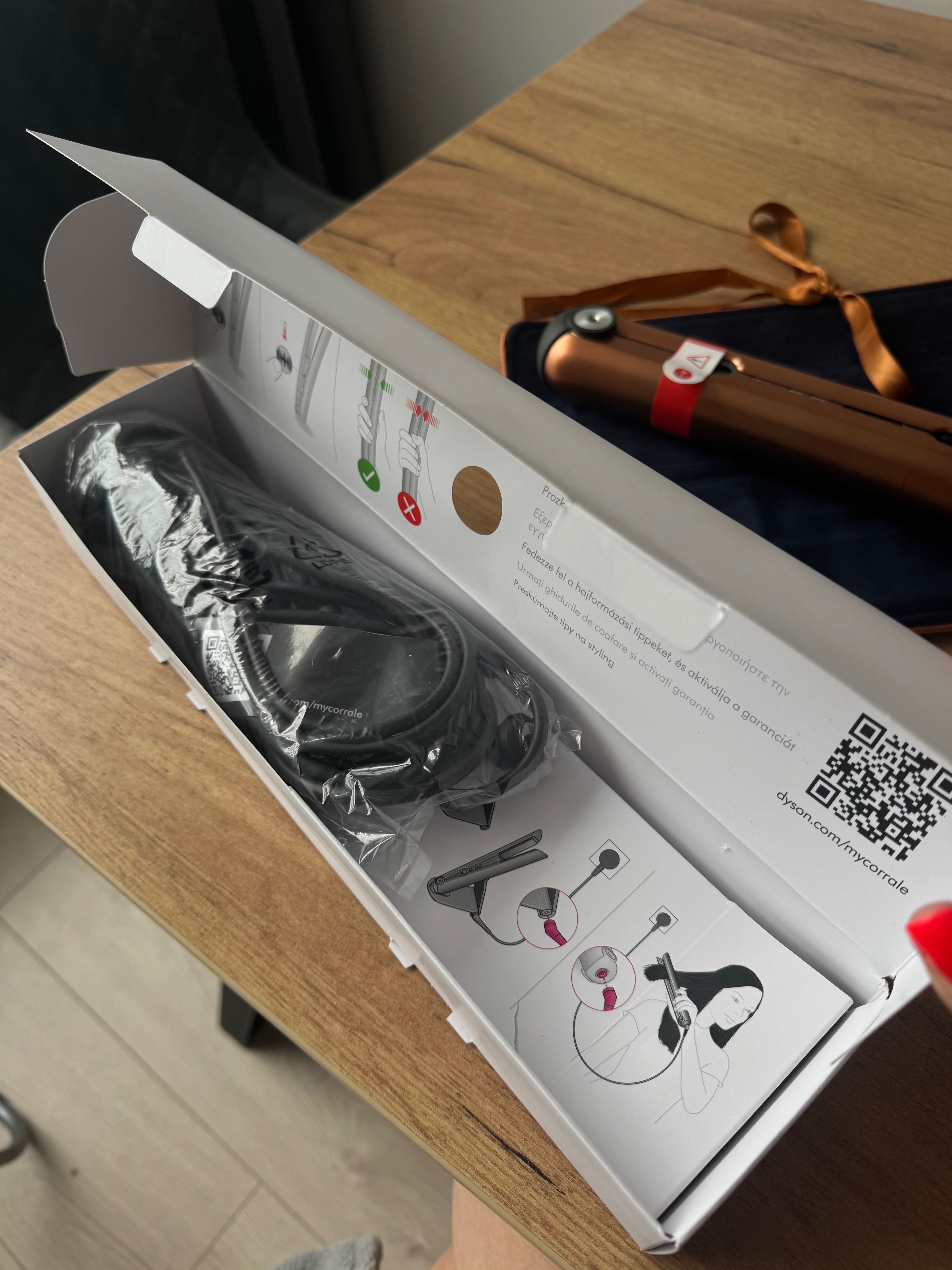 Стайлер випрямляч/вирівнювач Dyson (Дайсон) Corrale HS07