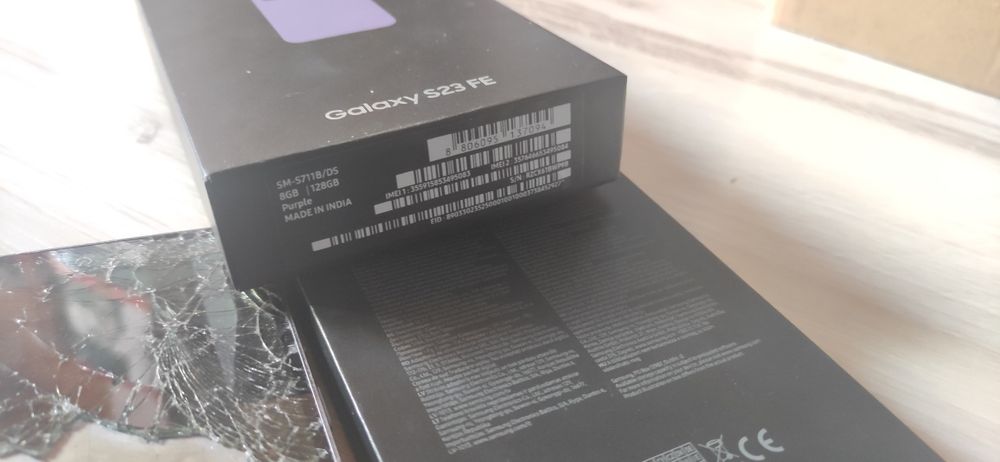 Smartfon Samsung Galaxy S23 FE 8GB 128 5G płyta aparaty bateria głośni
