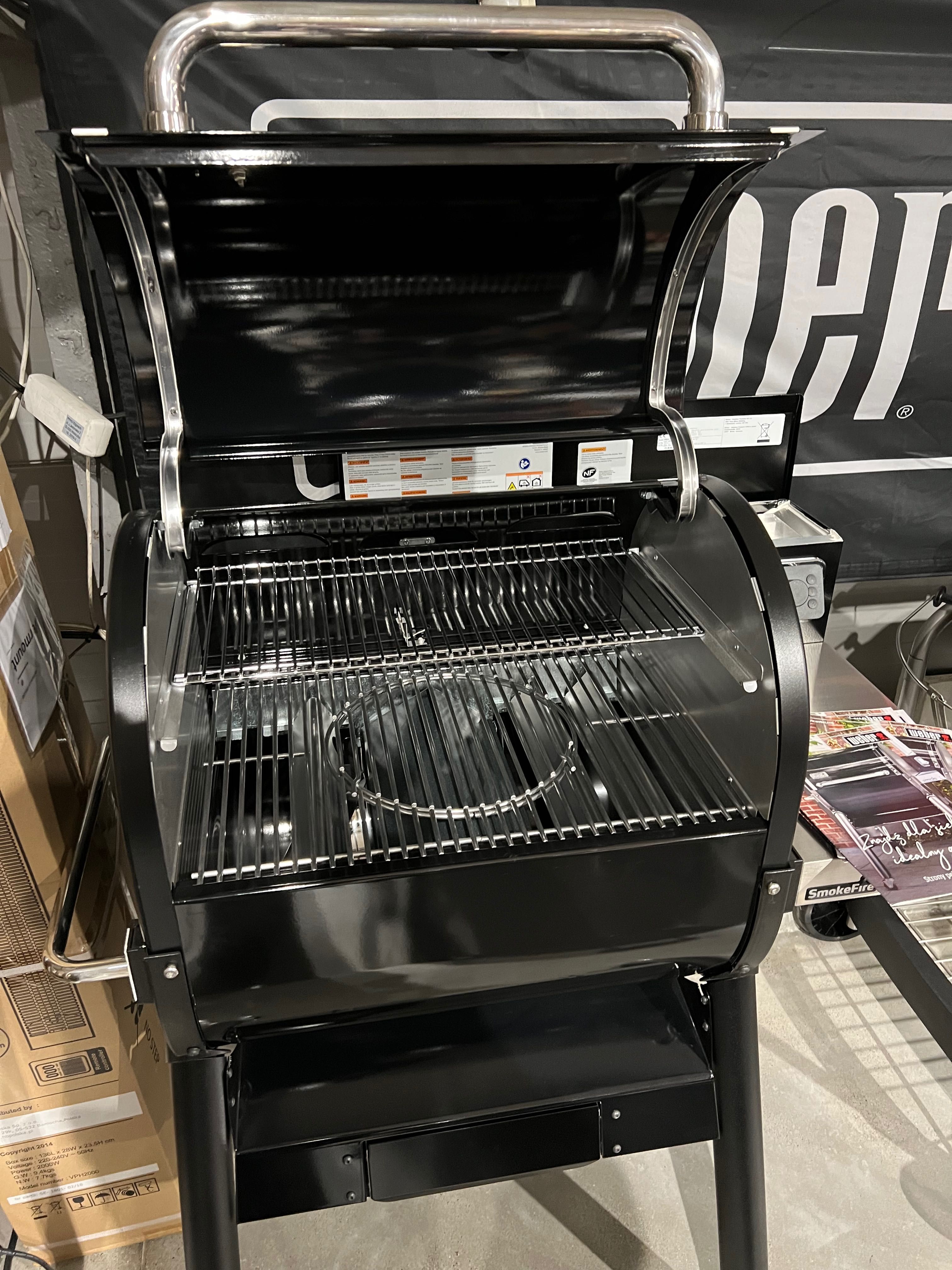 Grill ogrodowy na ogród taras na pellet Weber SmokeFire EX 4 GBS