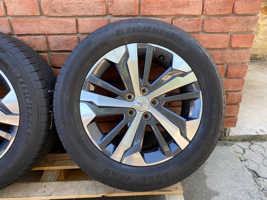 Koła PEUGEOT RIFTER 7Jx17H ET44 5x108 Goodyear 215/60 R17" CH5-44