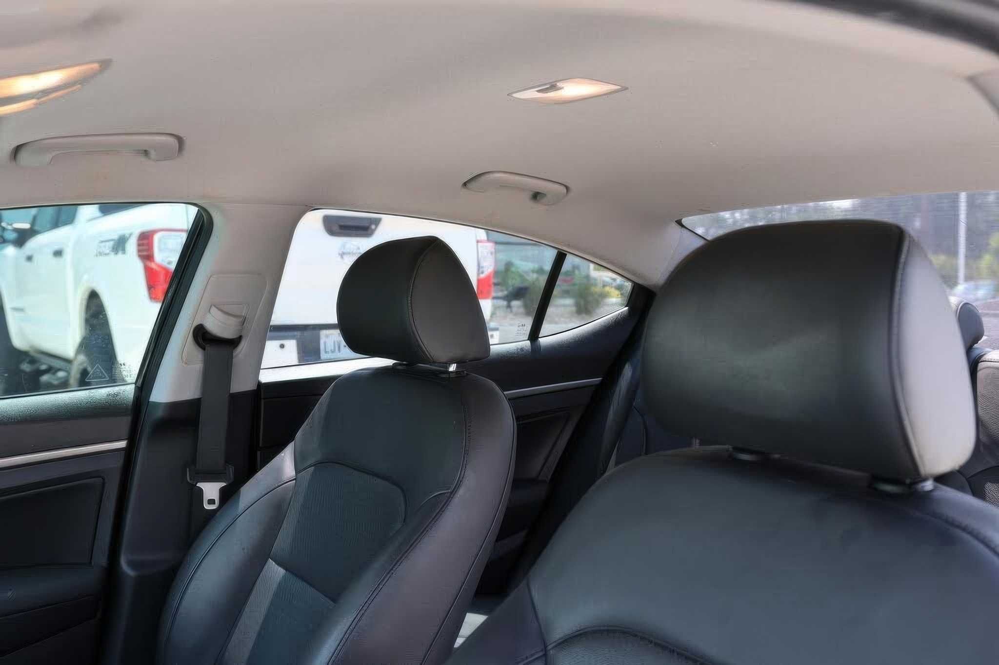 2017  Hyundai Elantra SE