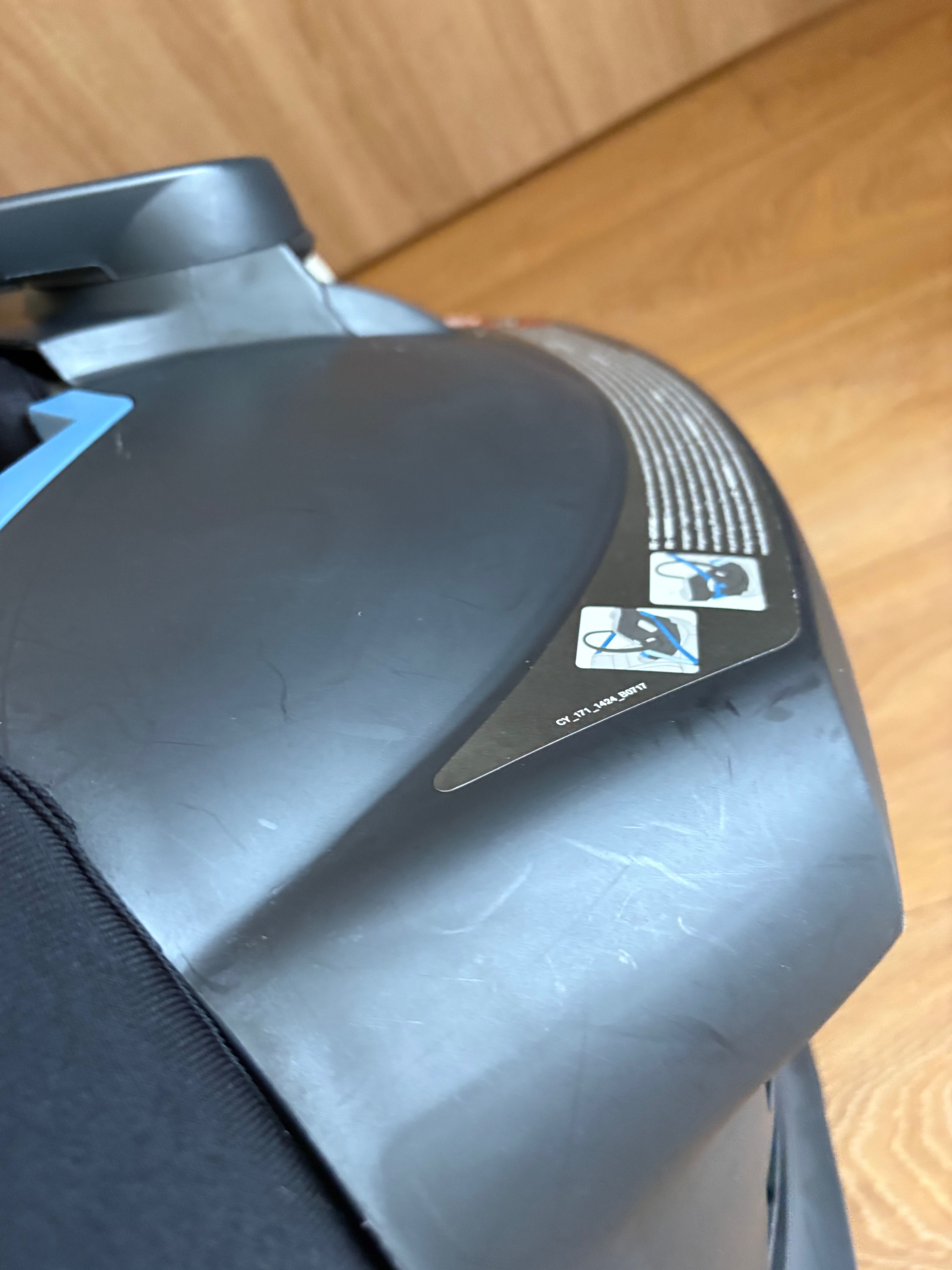 Bezwypadkowy fotelik samochodowy Cybex Aton 6