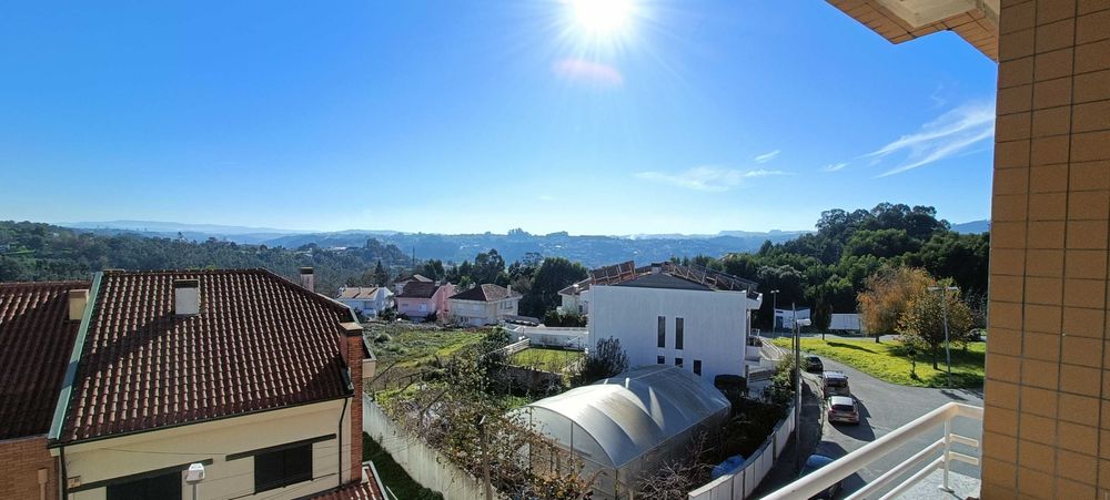 Arrendamento de apartamento t2 na Rua Fernando Pessoa, 87