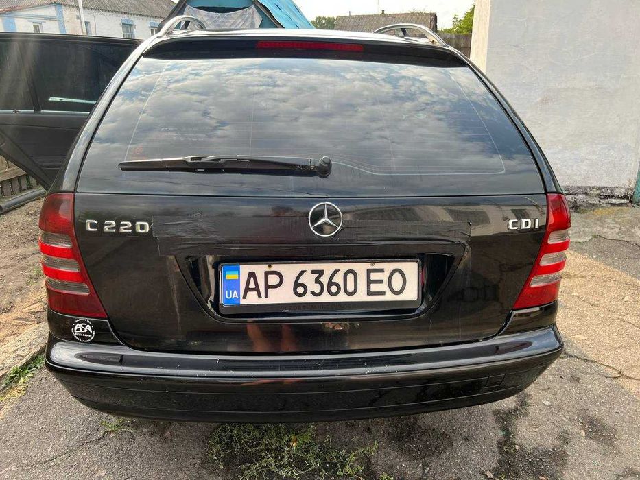 Mercedes-Benz C-Class 2003 2.2 Дизель