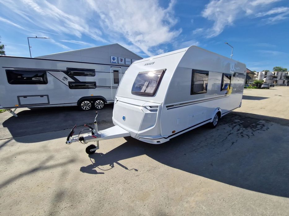 KNAUS Sport 540 FDK  kompaktowa rodzinna przyczepa DMC 1400/1500 kg