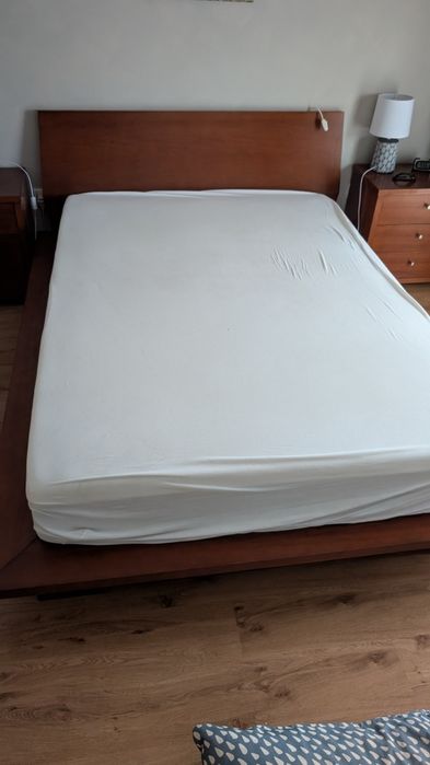 Cama+ mesas de cabeceira