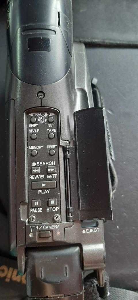 Kamera VHS-C Panasonic uszkodzona