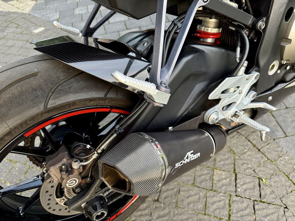 Продам BMW S1000R