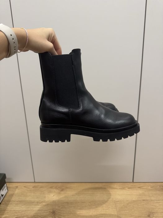 Skórzane botki na jesień 39 25.5 cm Gino Rossi