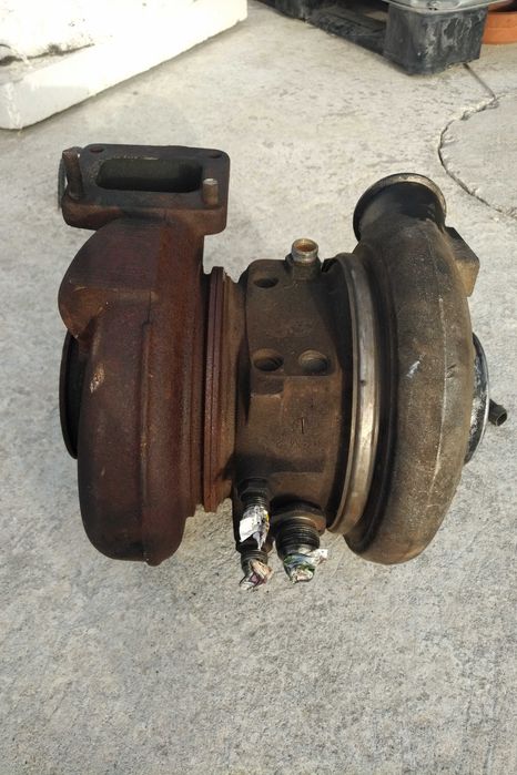 Turbo Holset HY55V tractor Iveco Eurotech / Eurostar / Stralis 440E43.