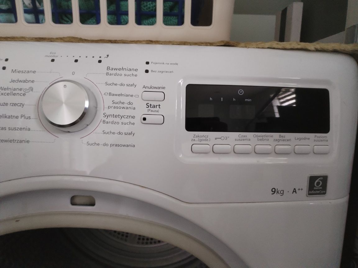 Suszarka automatyczna do ubrań, Whirlpool 9kg