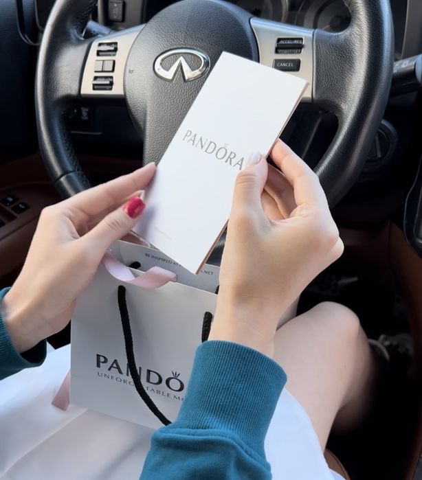 Сережки Пандора "Блискуче серце нескінченності" срібло s925