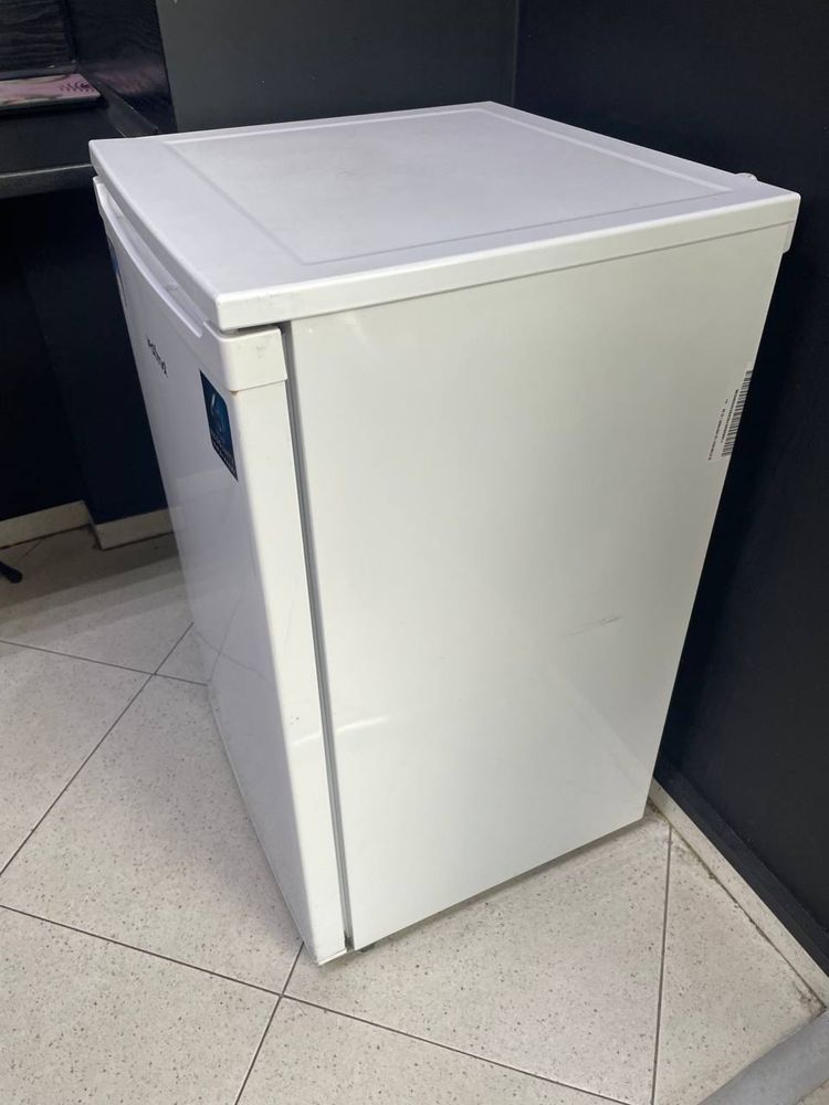 Продам Морозильную камеру Vestfrost CMF103W