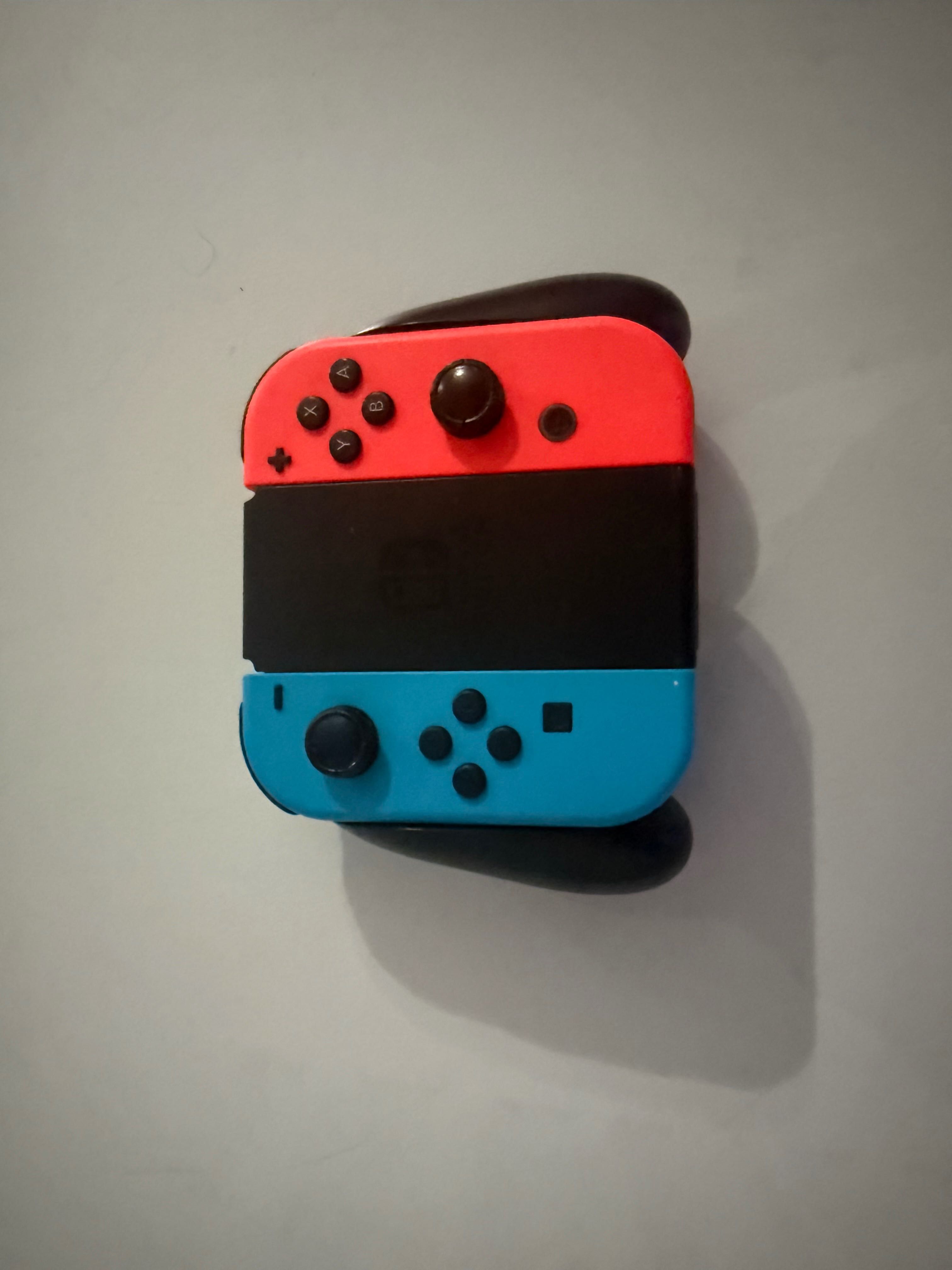 Nintendo Switch completa com oferta de 3 jogos