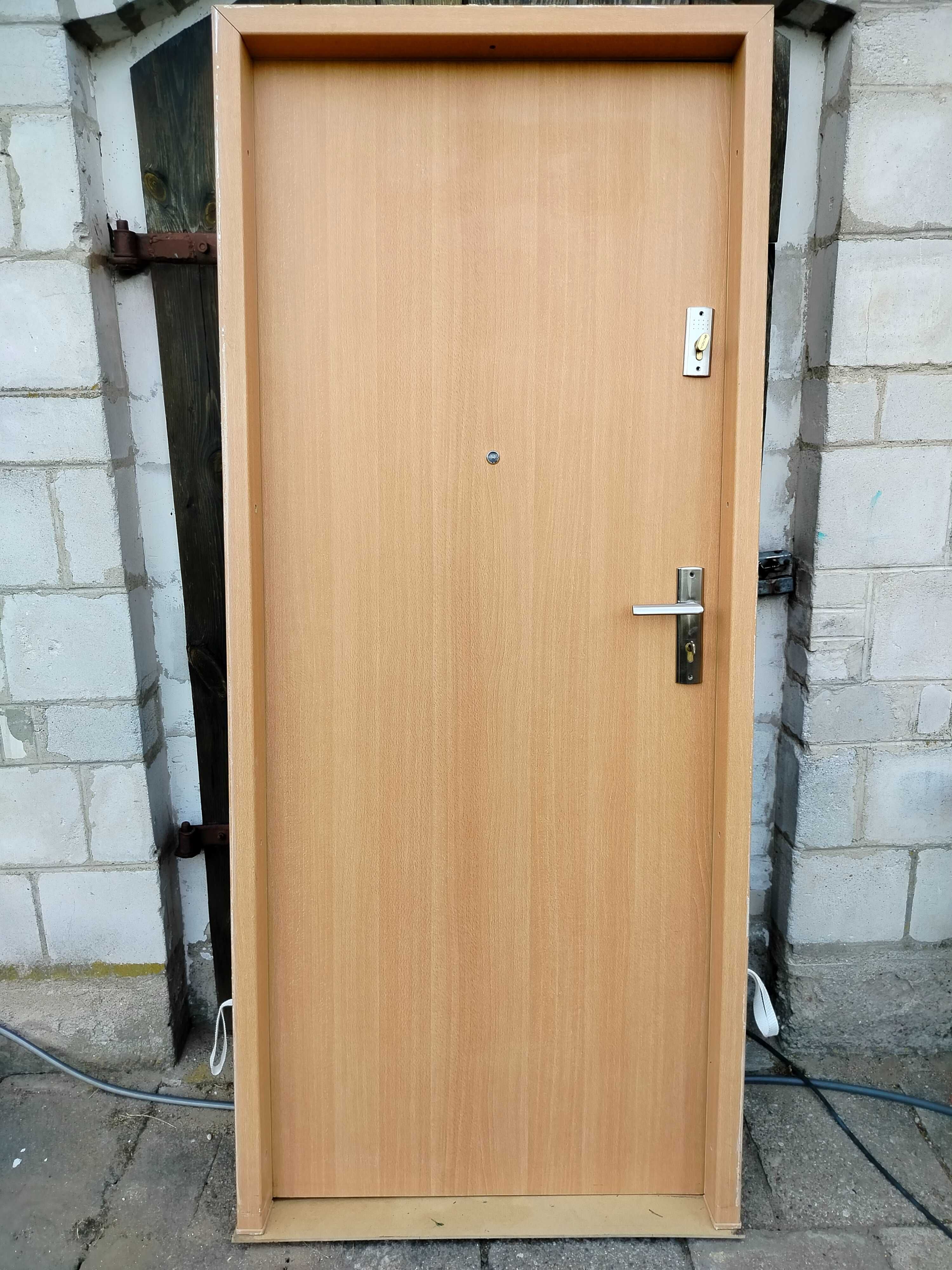 Sprzedam okna pcv