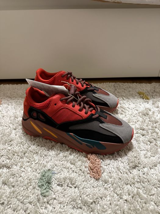 Yeezy Boost 700 Hi-Res Red