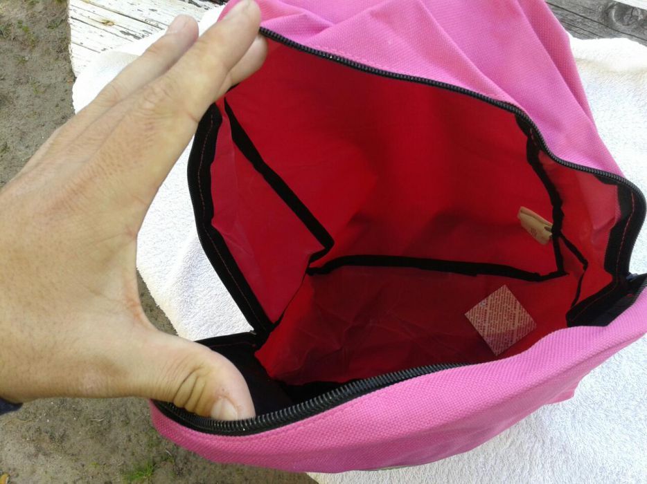Mochila cor de rosa