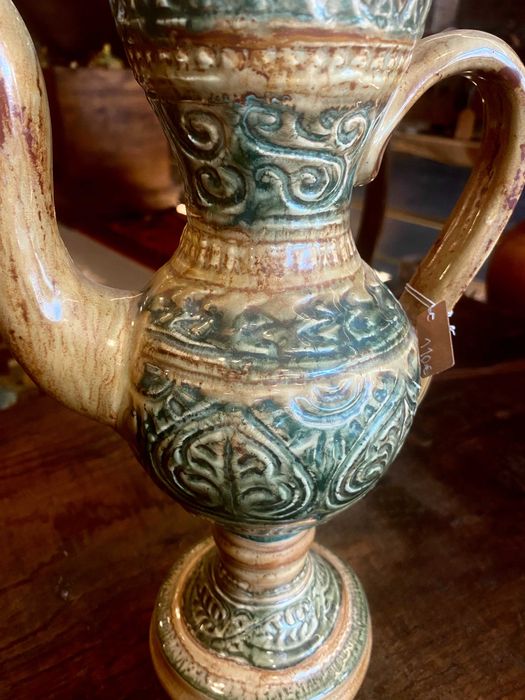 Antigo Jarro Decorativo em Cerâmica Esmaltada