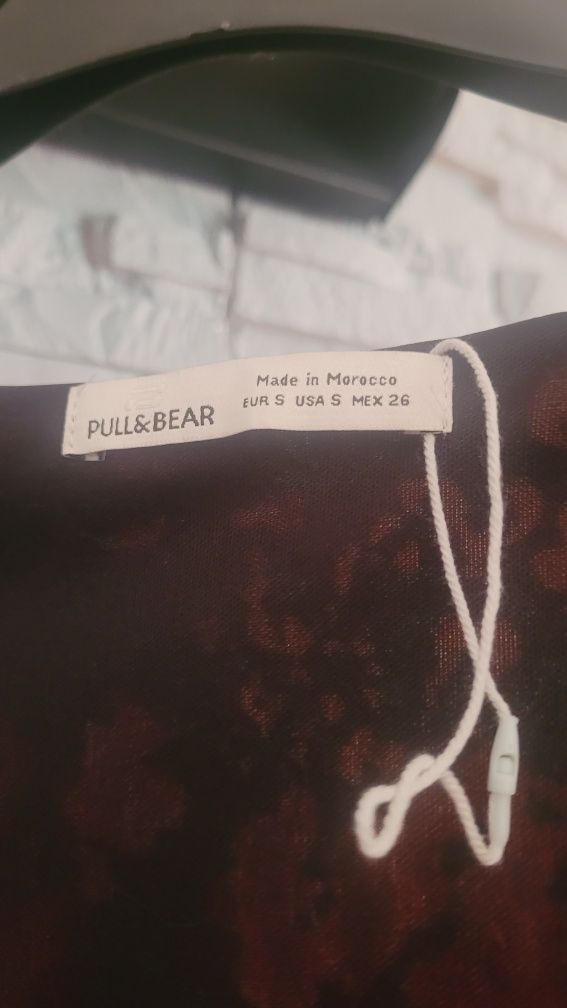 Sukienka w kwiaty pull&bear rozmiar 36 S