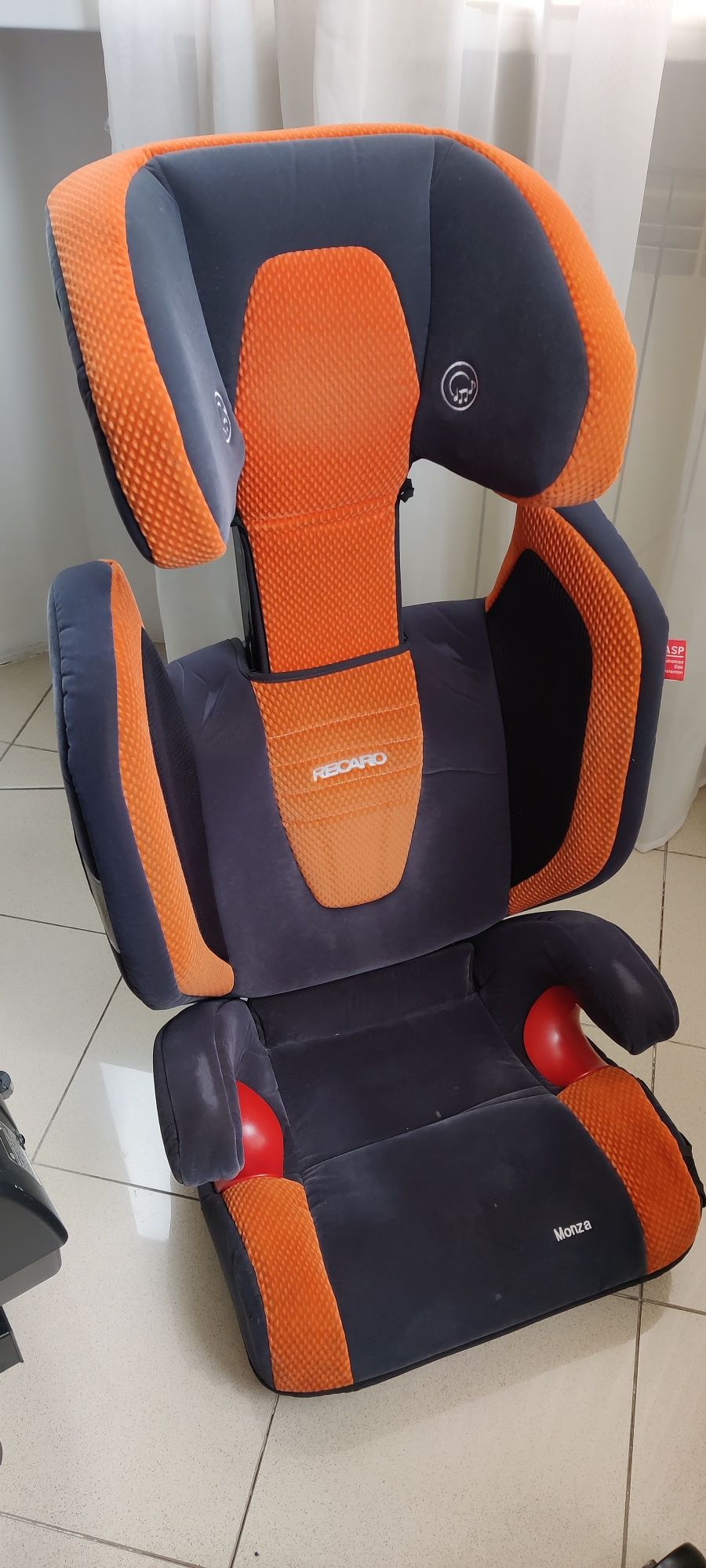 Автокрісло Recaro Monza