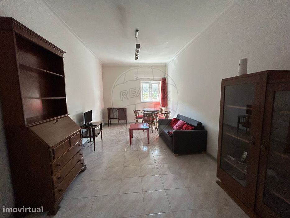 Apartamento T1 para arrendamento