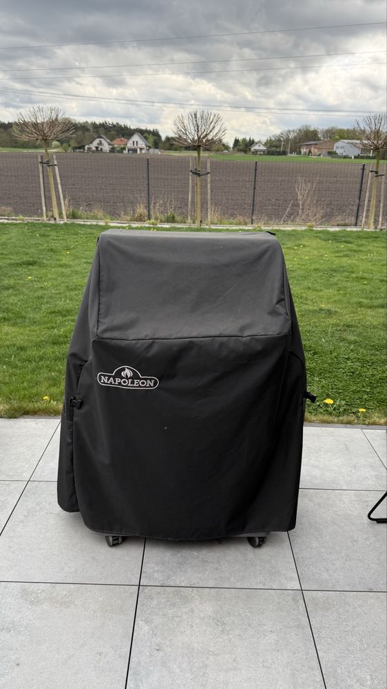 Grill Gazowy Napoleon Rogue XT425 Sizzle Zone, butla gaspol, pokrowiec