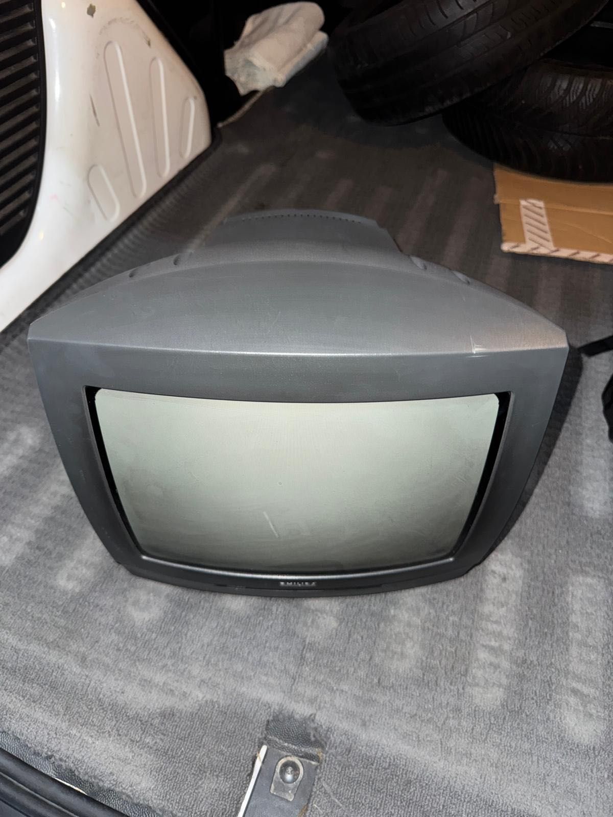 Televisão Philips antiga sem comando