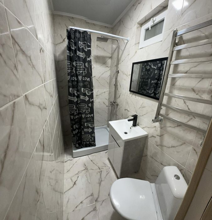 Славсько у центрі будинок! Без власників!Чан !Подова оренда житла!