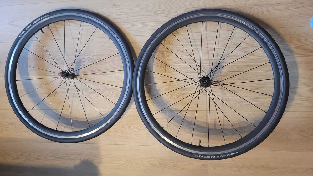 Koła szosowe DT Swiss RR511 DT 350 Sapim CX Ray