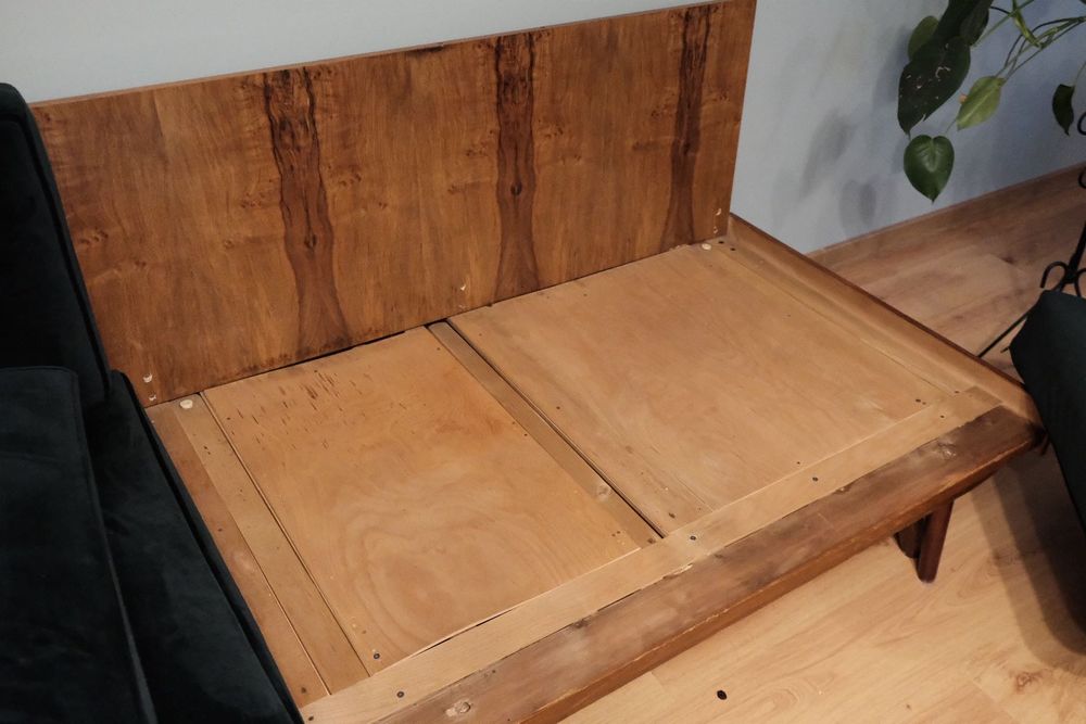 Sofa Tatra Nábytok z podnóżkiem | PRL, butelkowa zieleń, po renowacji