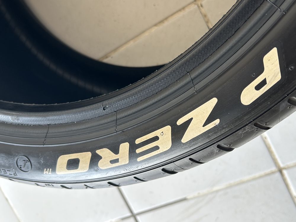 Nowe Pirelli P Zero PZ4 305/30/20- 2szt. biały ring