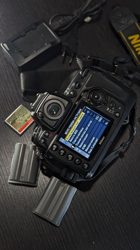 Nikon D700 Full frame body