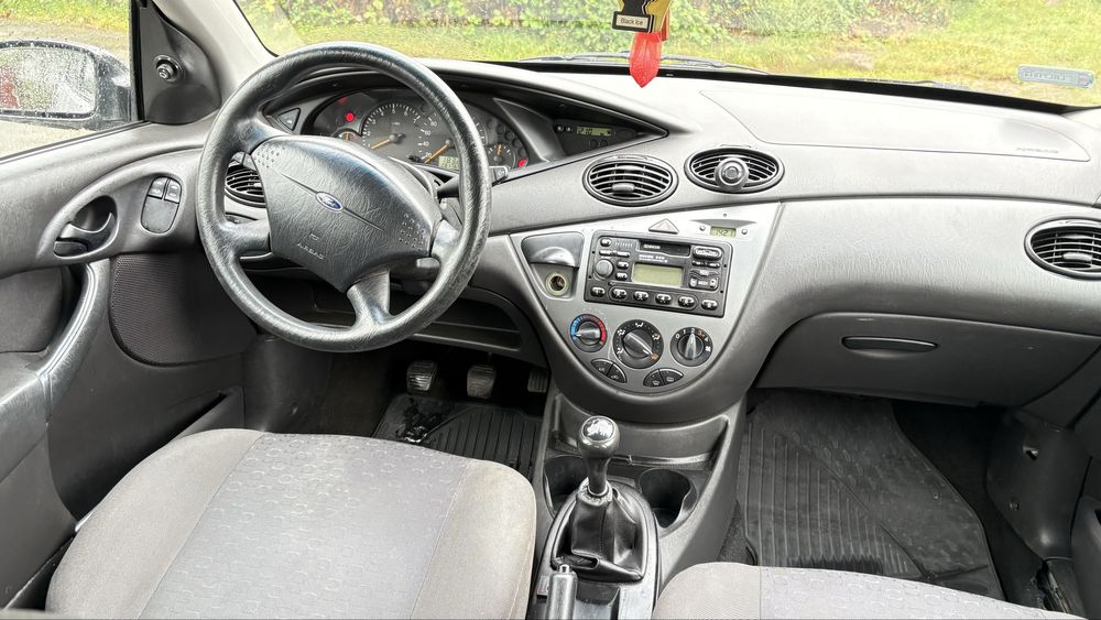 Focus 1.6 gaz 2002 rok