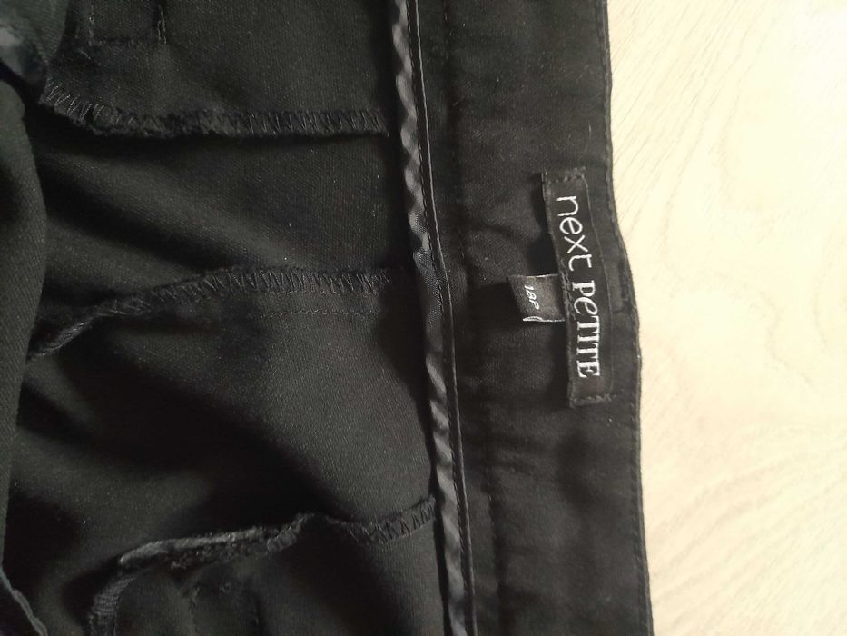 Śliczne Spodnie damskie rozmiar 46, Nowe