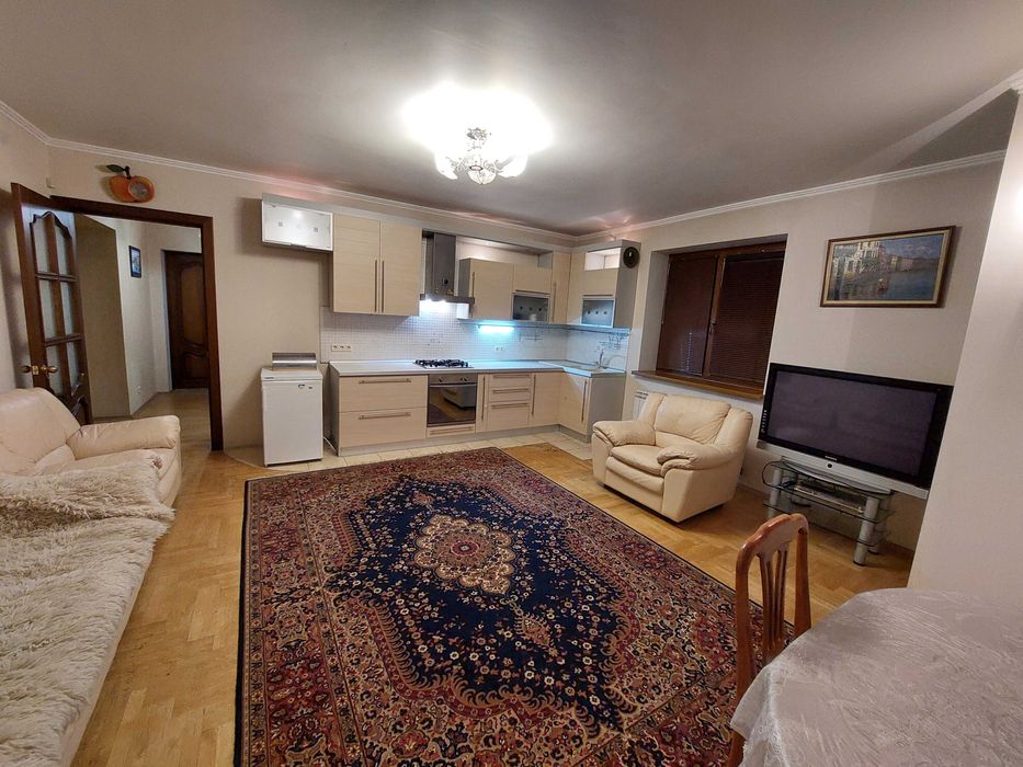 Здам будинок. Генератор. Метро Нивки, метро Сирець