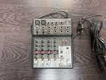 Mesa de mistura Behringer  Xenyx 802