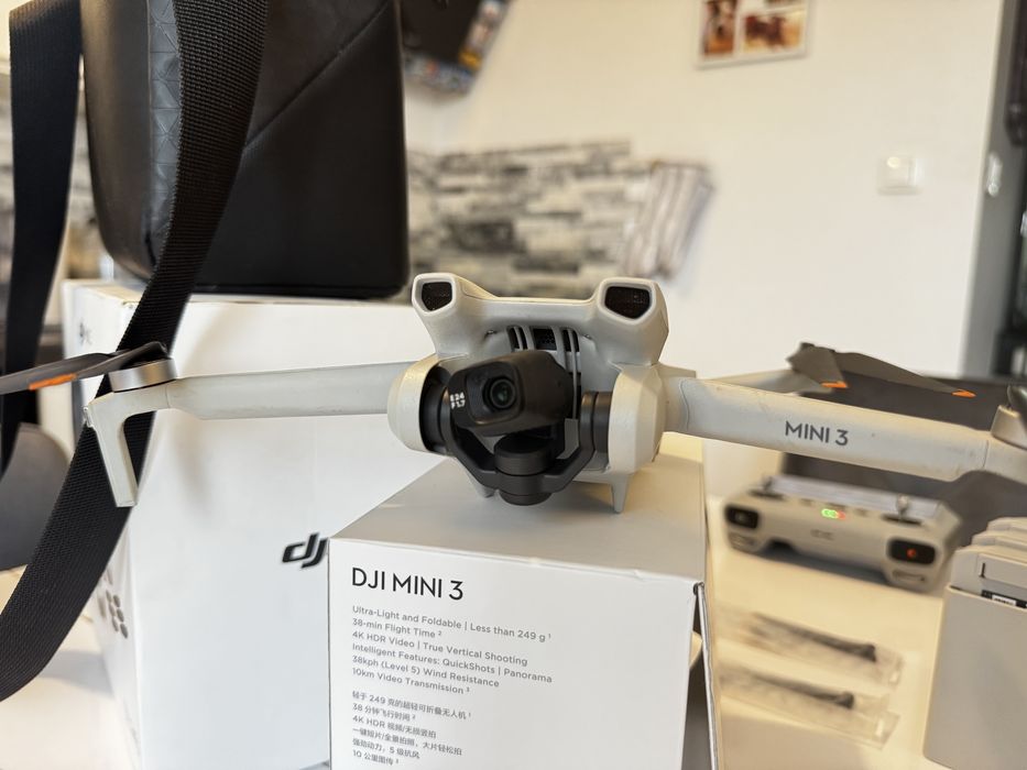 DJI Mini 3 Fly More Combo +DJI RC Dron– bardzo dobry stan