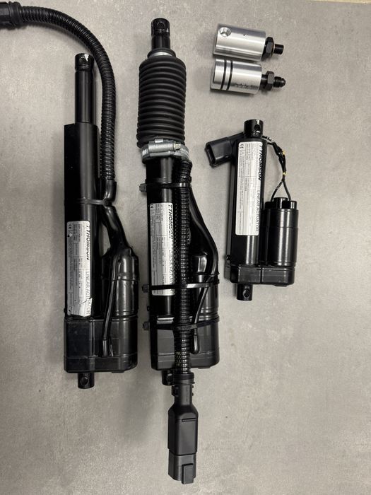 Siłownik Elektryczny New Holland CX TC CSX CR FR nowy oryginał