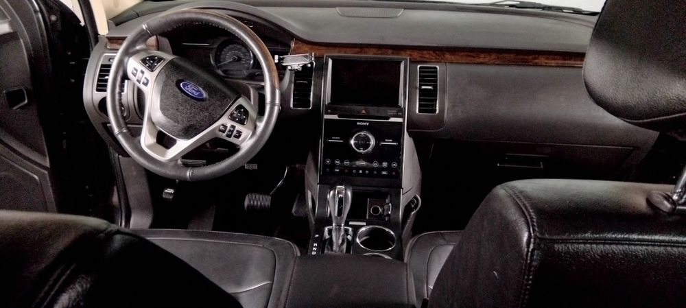 Ford Flex ( сімейний , 7 місць, повний привід)