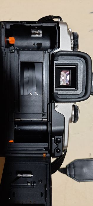 Câmara fotográfica Canon EOS 50e rolo