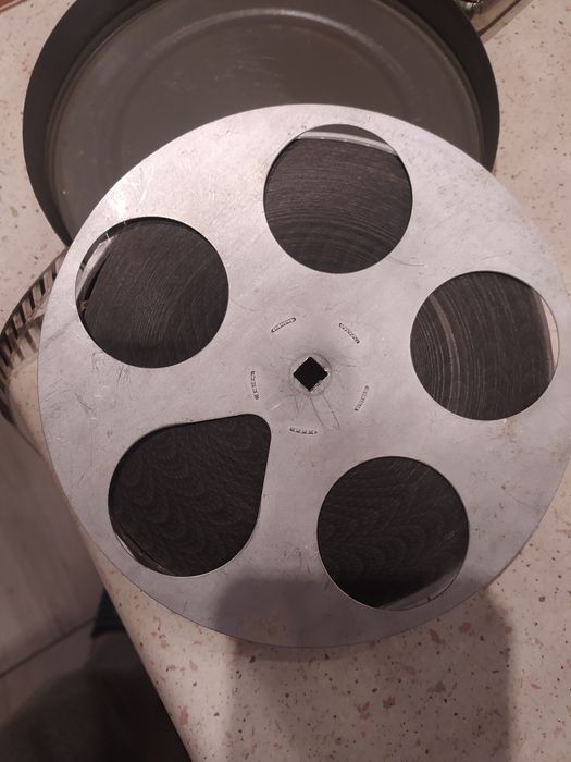 Stara zabytkowa taśma filmowa w kasecie