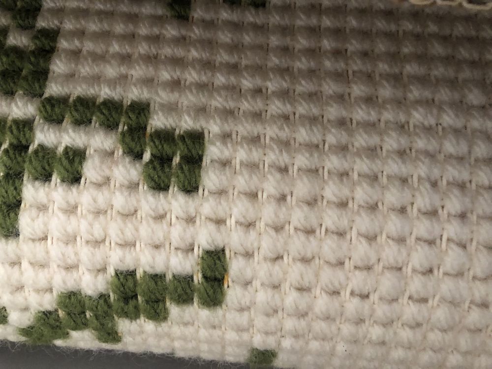Carpete Oval feita à Mão verde e bege