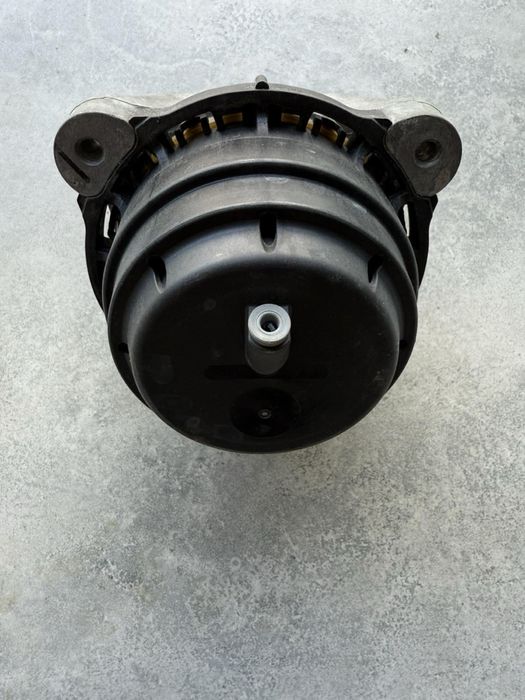 Подушка двигуна 6890834 BMW g05