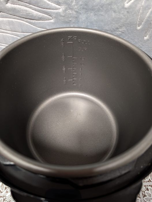 Panela de pressao elétrica "New Cook"