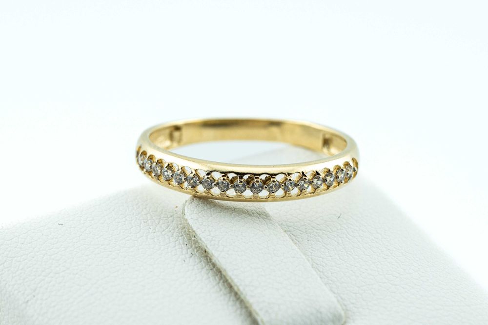 ZB546 cudowny złoty pierścionek obrączka z drobnymi cyrkoniami pr 333