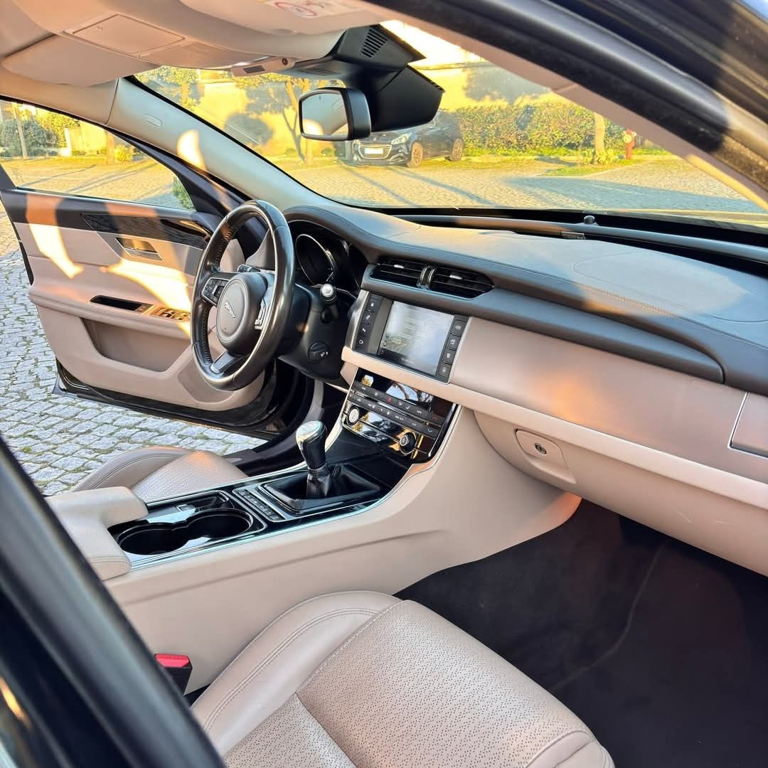 Jaguar Xf 2016 x260