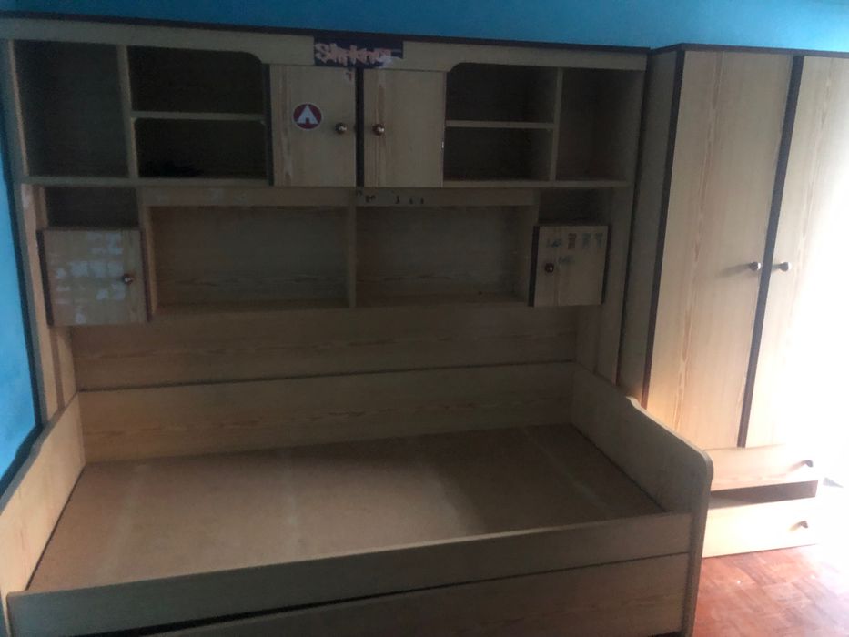 Mobília Quarto Completo: Camas+Roupeiro+Escrivaninha (Urgente)