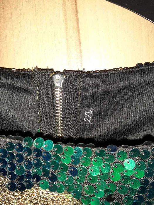 Продам новое новогоднее платье на петках